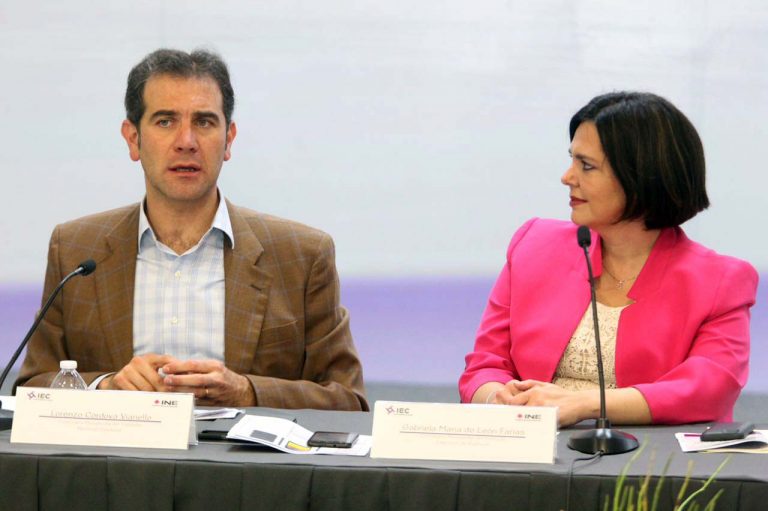 Consejero Presidente del INE y Consejera Presidenta del Instituto Electoral de Coahuila.