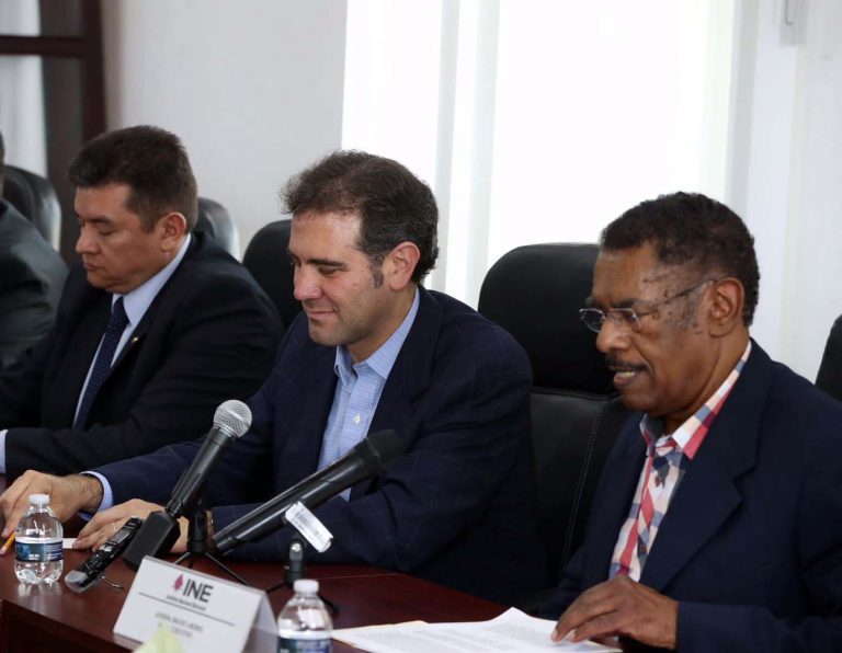 Clausura del curso de capacitación impartido a supervisores y capacitadores asistentes electorales.