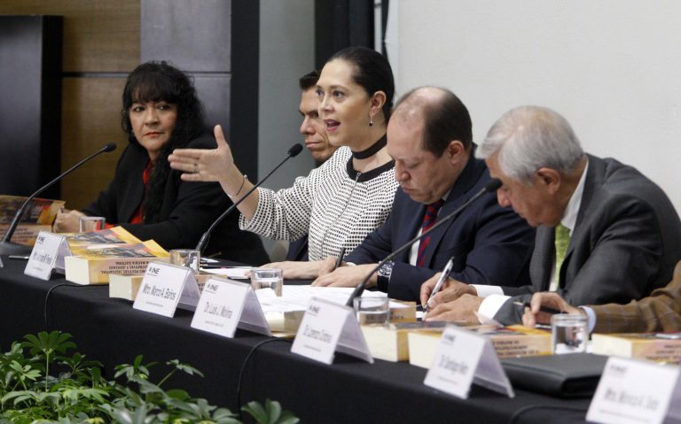 Presentación del Libro: "Monitor democrático 2017. Límites democráticos a las decisiones políticas, legislativas, administrativas y judiciales en materia electoral.