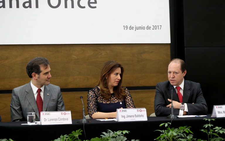 Lorenzo Córdova Vianello Consejero Presidente del INE, Jimena Saldaña de Aja, Directora de Canal Once y Marco Antonio Baños Martínez, Consejero Electoral.