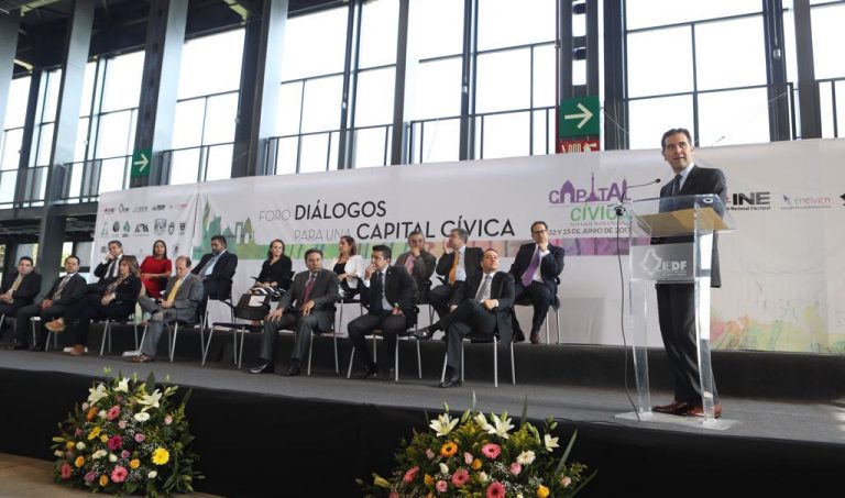 Lorenzo Córdova Vianello Consejero Presidente del INE en la inauguración del Foro Diálogos para una Capital Cívica.