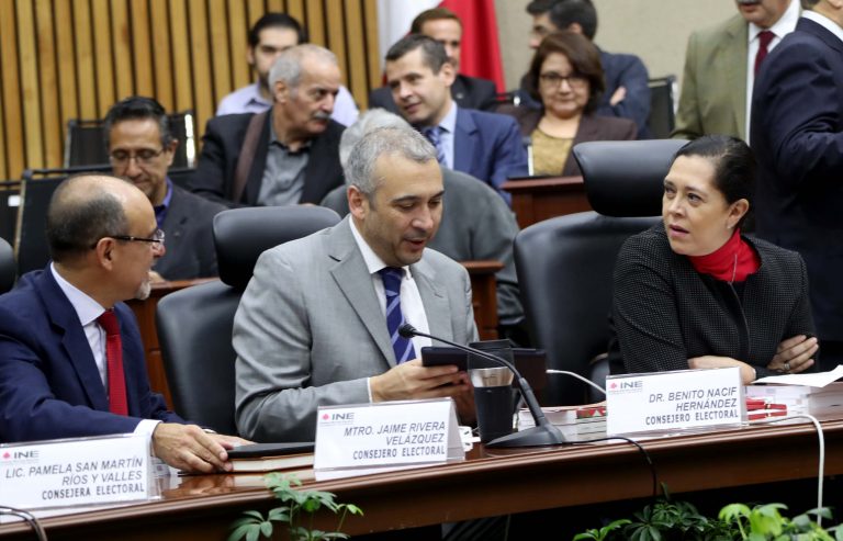 Consejera y Consejeros Electorales Jaime Rivera Velázquez, Benito Nacif Hernández y Adriana Favela Herrera.