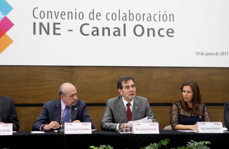 Enrique Fernández Fassnacht, Director General del Instituto Politécnico Nacional, Lorenzo Córdova Vianello Consejero Presidente del INE y Jimena Saldaña de Aja, Directora de Canal Once.
