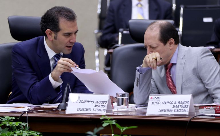 Lorenzo Córdova Vianello Consejero Presidente y Marco Antonio Baños Martínez Consejero Electoral.