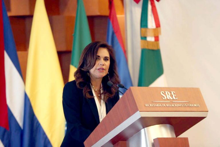 Blanca Alcalá, Presidenta Alterna del PARLATINO.