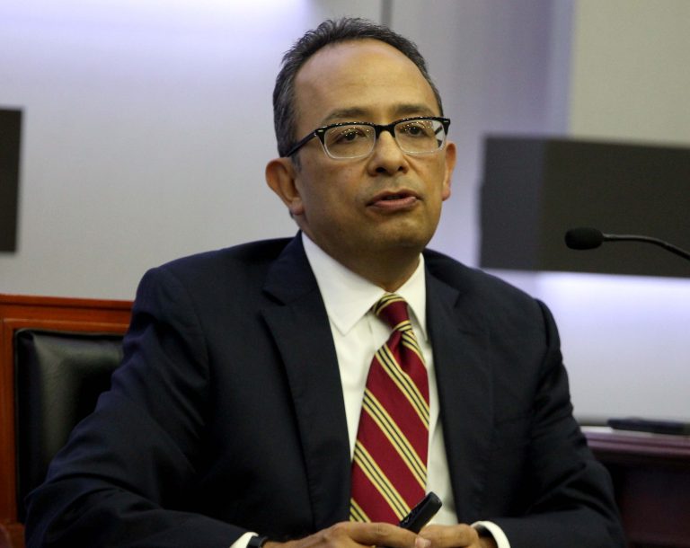 Embajador Carlos González Gutiérrez, Cónsul General de México en Austin, Texas.