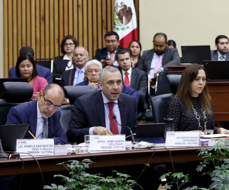 Jaime Rivera Velázquez, Benito Nacif Hernández y  Adiana Favela Herrera Consejera y Consejeros Electorales.