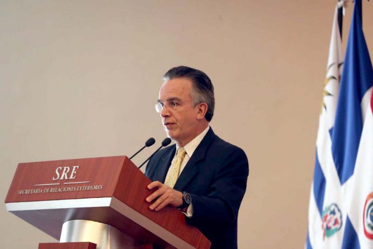 Miguel Ruíz Cabañas, Subsecretario de Asuntos Multilaterales y Derechos Humanos Secretaría de Relaciones Exteriores de México en la Conferencia magistral: El estado del arte del concepto de integridad electoral y una evaluación de la región.