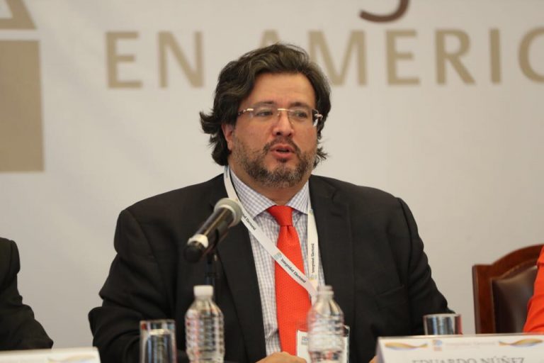 Eduardo Núñez Director del Programa Regional de Seguridad Pública para Centroamérica (NDI/Guatemala).