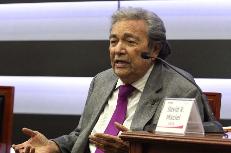 David R. Maciel, Profesor Emérito de la Universidad de California en los Ángeles y de la Universidad de Nuevo México.