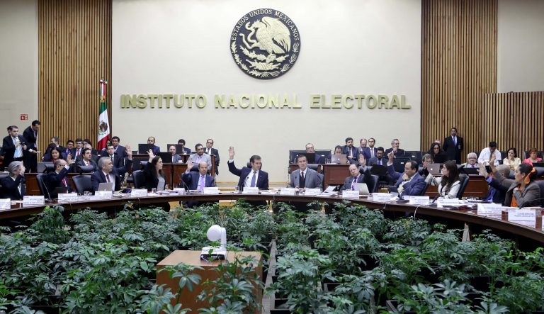 Sesión Extraordinaria del Consejo General del INE