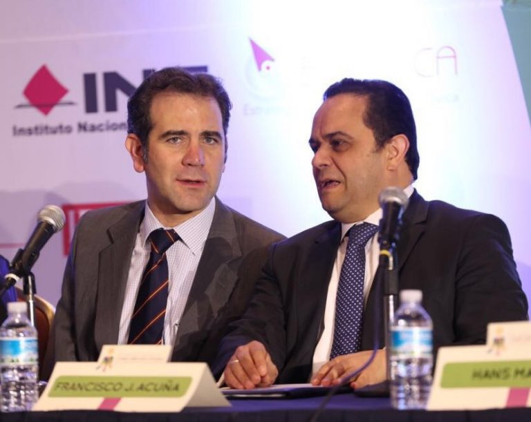 Lorenzo Córdova Vianello Consejero Presidente del INE y Francisco Javier Acuña Llamas Presidente del INAI.