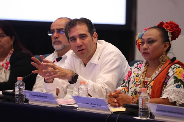 Jaime Rivera Velazquez Consejero Electoral, Lorenzo Córdova Vinello Consejero Presidente del INE y Lourdes Chan Dzul