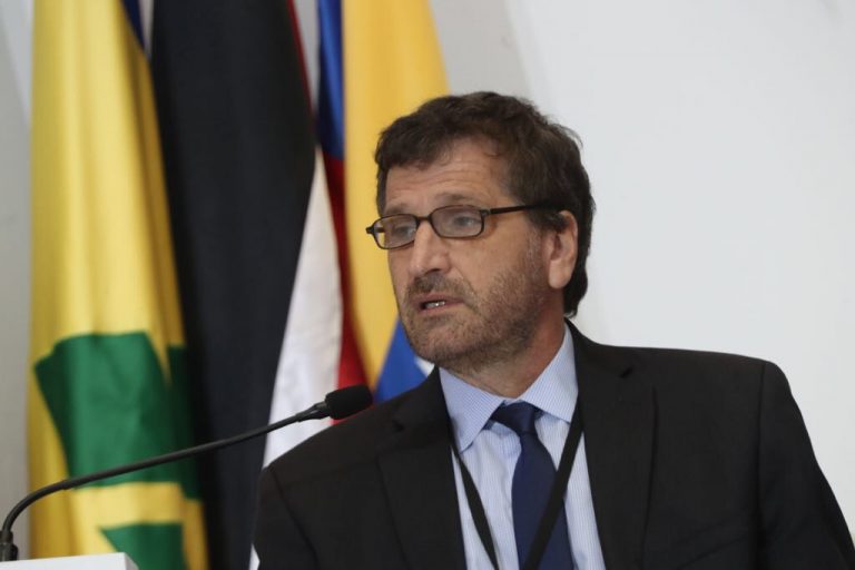 Héctor Schamis, Profesor de la Universidad de Georgetown y columnista de "El País", Argentina.