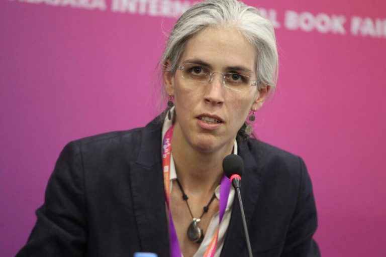 Pamela San Martín Ríos y Valles.