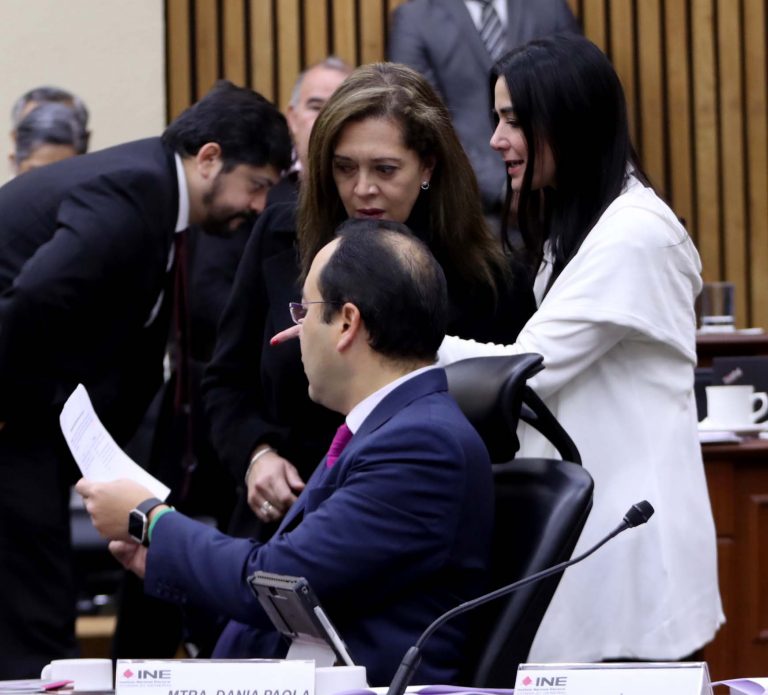 Adriana Favela Herrera, Dania Ravel Cuevas y Ciro Murayama Rendón Consejeras y Consejero Electorales.