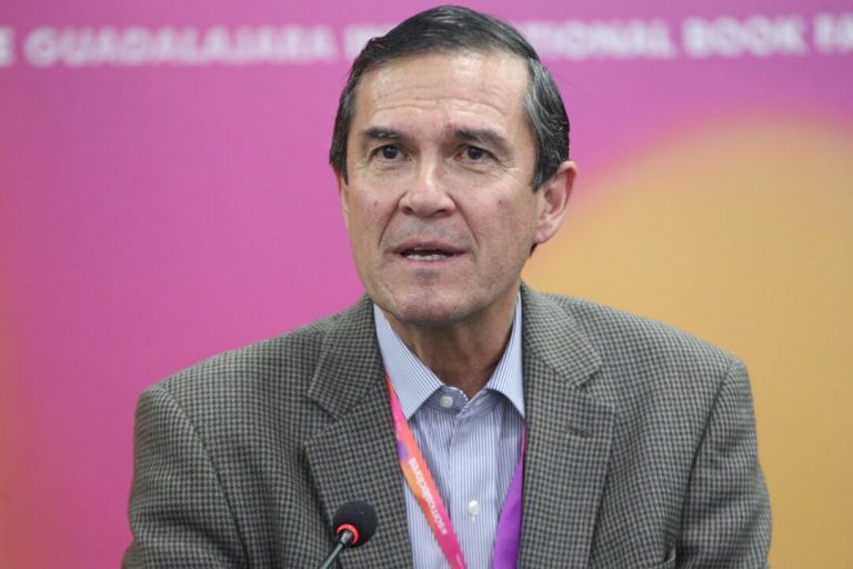 Secretario Ejecutivo Edmundo Jacobo Molina
