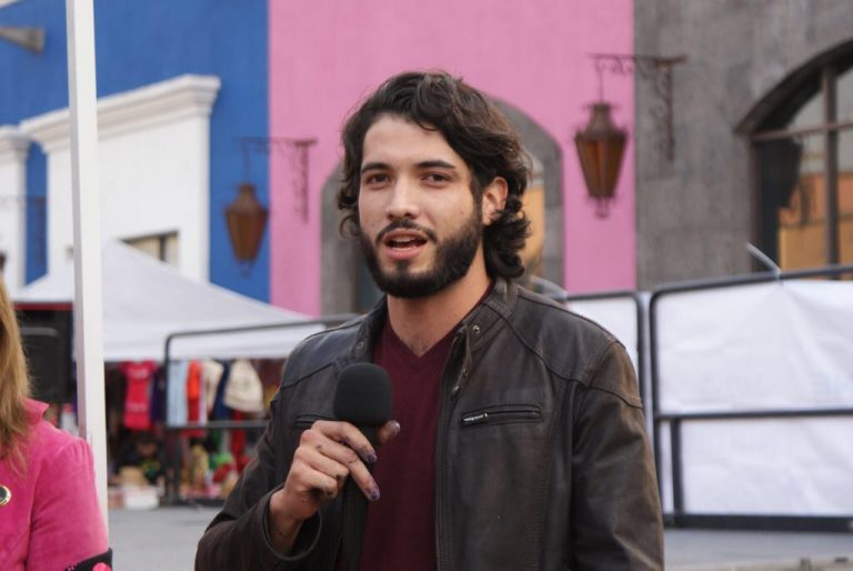 Alexander James Tadlock, Artista ilustrador y muralista mexicano.