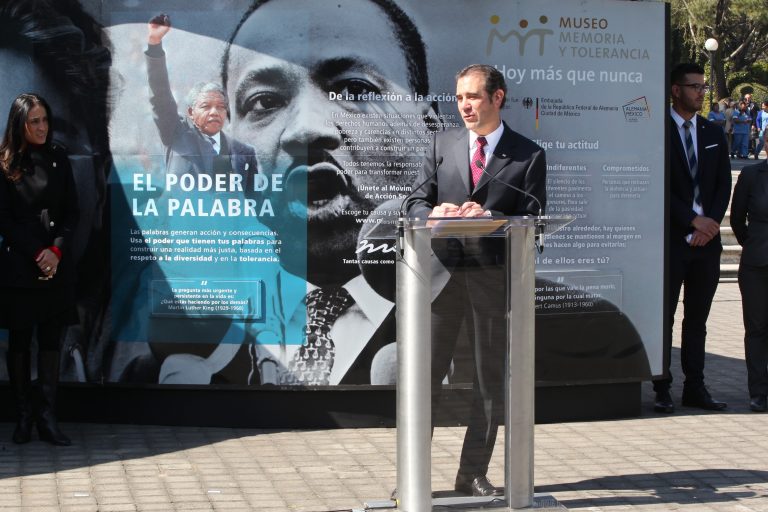 Lorenzo Córdova Vianello, Consejero Presidente del INE en la  Inauguración de la Exposición del Túnel "Memoria y Tolerancia".