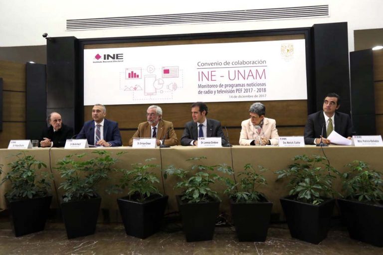 Felipe Bracho Carpizo, Director General de computo y tecnologías de la información y comunicación de la UNAM, Benito Nacif Hernández, Consejero Electoral y Presidente de la Comisión de Prerrogativas y Partidos Políticos, Enrique Luis Graue Wiechers, Rector de la UNAM, Lorenzo Córdova Vianello, Consejero Presidente del INE, María Angélica Cuellar Vázquez, Directora del Facultad de Ciencias Políticas y Sociales  de la UNAM y Patricio Ballados Villagómez Director Ejecutivo de Prerrogativas y Partidos Políticos.