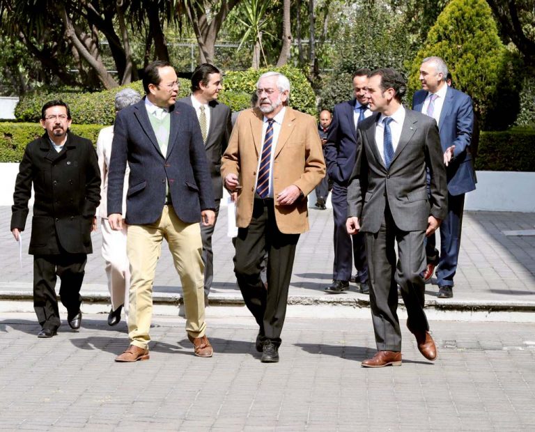 Ciro Murayama Rendón Consejero Electoral, Patricio Ballados Villagómez Director Ejecutivo de Prerrogativas y Partidos Políticos,  Enrique Luis Graue Wiechers, Rector de la UNAM, Lorenzo Córdova Vianello, Consejero Presidente del INE y Benito Nacif Hernández, Consejero Electoral y Presidente de la Comisión de Prerrogativas y Partidos Políticos.