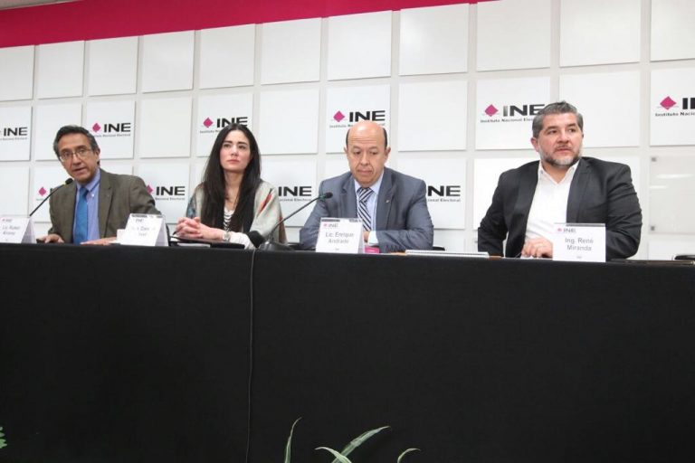 Conferencia de Prensa.