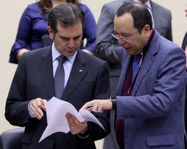 Lorenzo Córdova Vianello, Consejero Presidente y Ciro Murayama Rendón, Consejero Electoral.