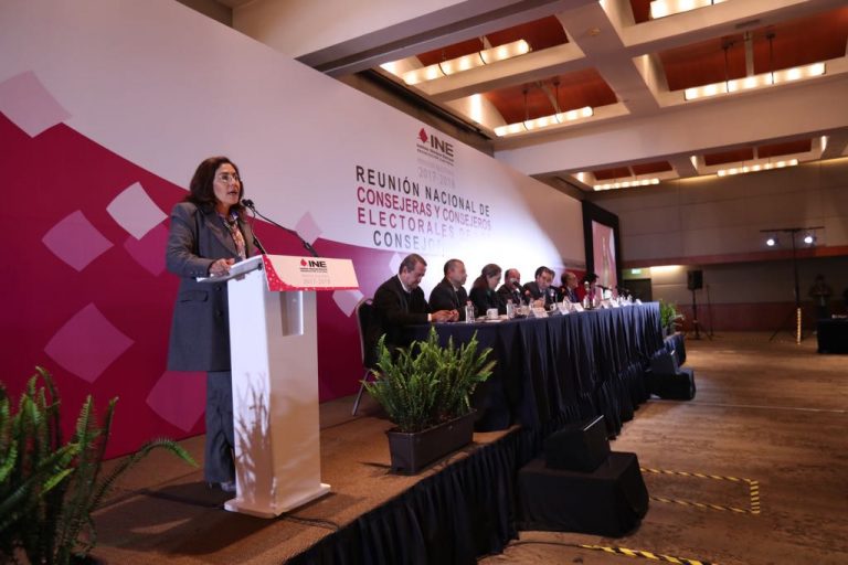Claudia Zavala Favela, Consejera Electoral en la Reunión Nacional de Consejeras y Consejeros Electorales de los Consejos Locales.