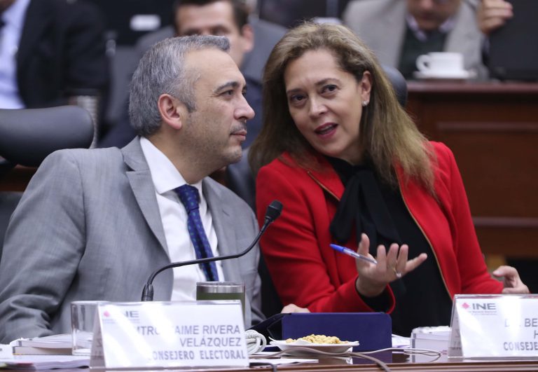 Benito Nacif Hernández, Adriana Favela Herrea Consejera y Consejero Electorales.