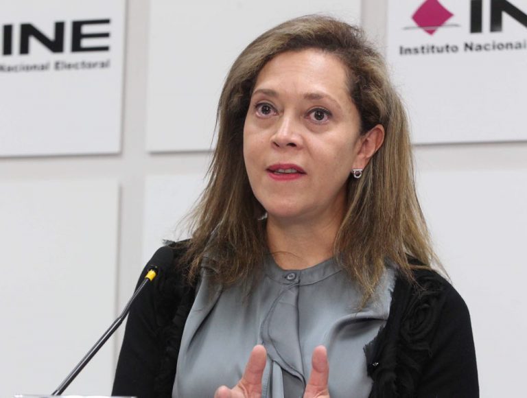 Adriana Favela Herrera, Consejera Electoral e integrante de la Comisión  de Prerrogativas y Partidos Políticos.