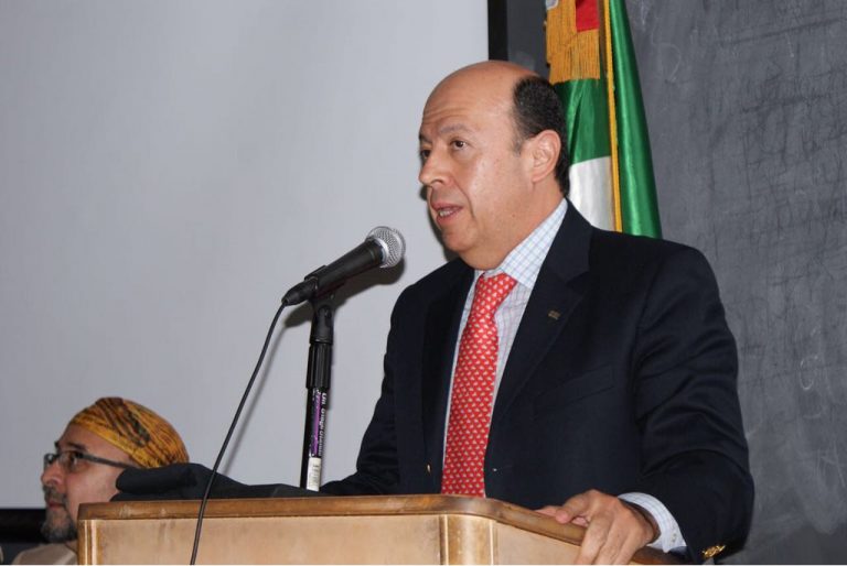 Enrique Andrade González, Consejero Electoral del INE, en su participación en el Foro Cívico Agenda migrante frente a las elecciones de 2018 en la Universidad de California, Los Ángeles (UCLA)