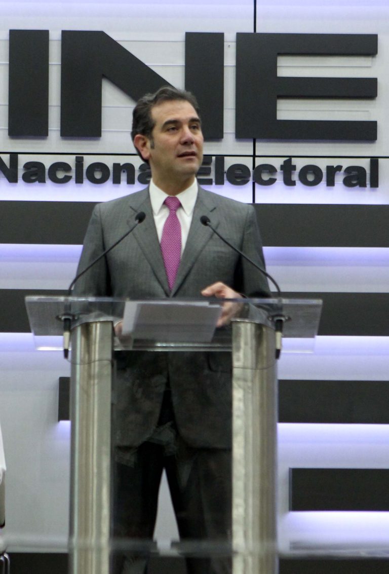 Lorenzo Córdova Vianello, Consejero Presidente del INE en la Entrega de solicitud de Registro del Candidato a la Presidencia de la República de la Coalición " Todos por México"