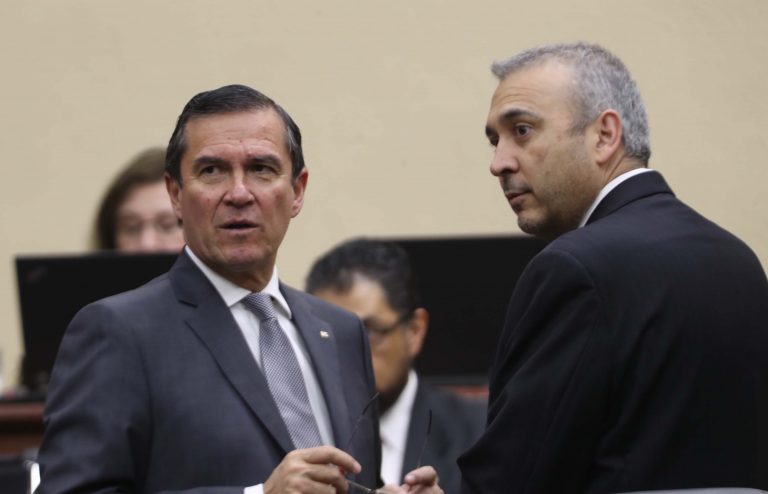 Edmundo Jacobo Molina, Secretario Ejecutivo y Benito Nacif Hernández Consejero Electoral.