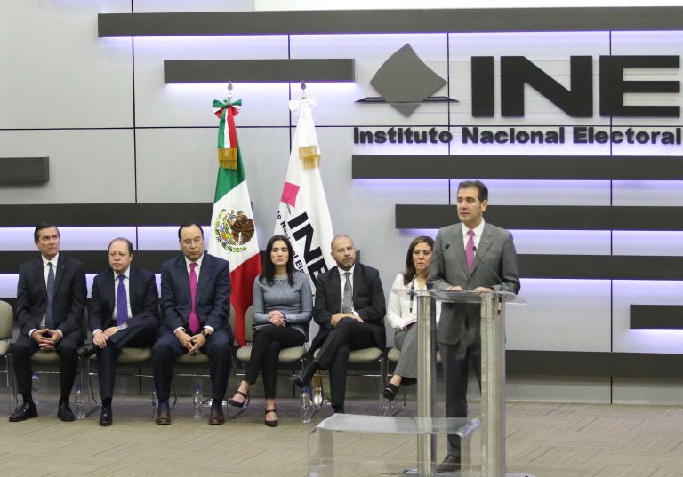 Lorenzo Córdova Vianello, Consejero Presidente del INE en la Entrega de solicitud de Registro del Candidato a la Presidencia de la República de la Coalición " Todos por México"