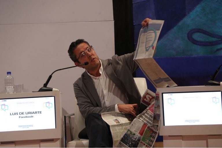 Luis Uriarte, Facebook.