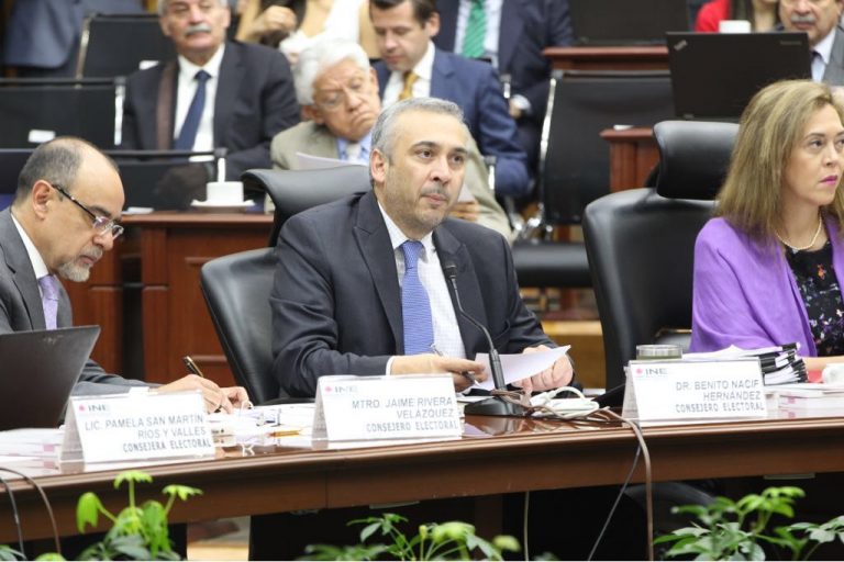 Jaime Rivera Velázquez, Benito Nacif Hernández y Adriana Favela Herrera Consejera y Consejeros Electorales.