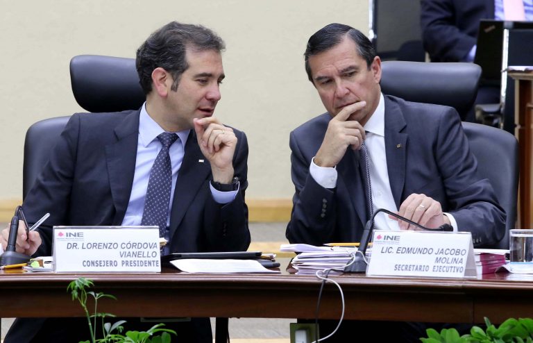Lorenzo Córdova Vianello, Consejero Presidente del INE y Edmundo Jacobo Molina Secretario Ejecutivo.