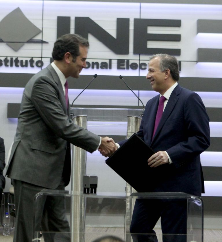 Entrega de solicitud de Registro del Candidato a la Presidencia de la República de la Coalición “Todos por México”.