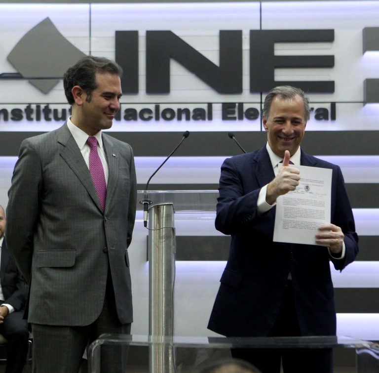 Entrega de solicitud de Registro del Candidato a la Presidencia de la República de la Coalición “Todos por México”.