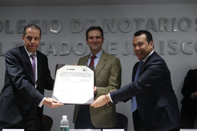 Reunión con el Colegio de notarios del Estado de Jalisco.