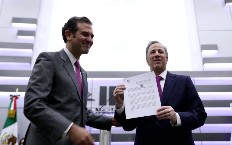 Entrega de solicitud de Registro del Candidato a la Presidencia de la República de la Coalición “Todos por México”.