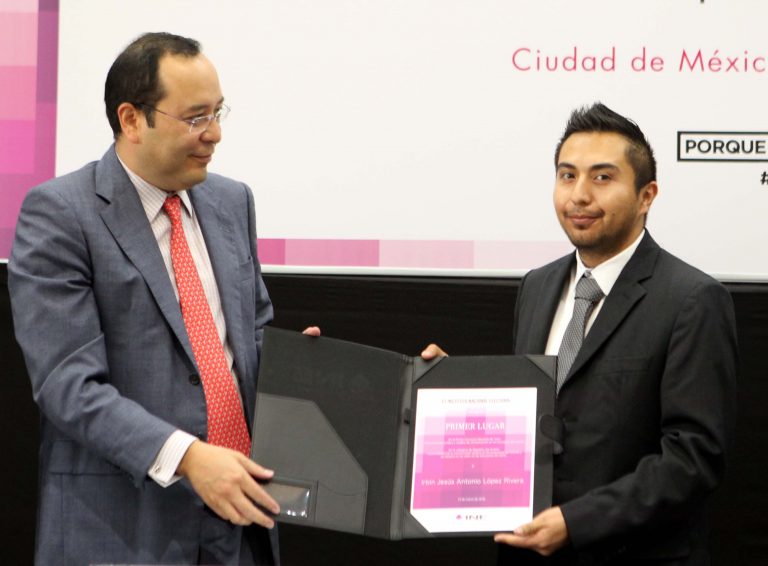 Irbin Jesús Antonio López Rivera, Ganador del 1er lugar en la categoría de maestría.