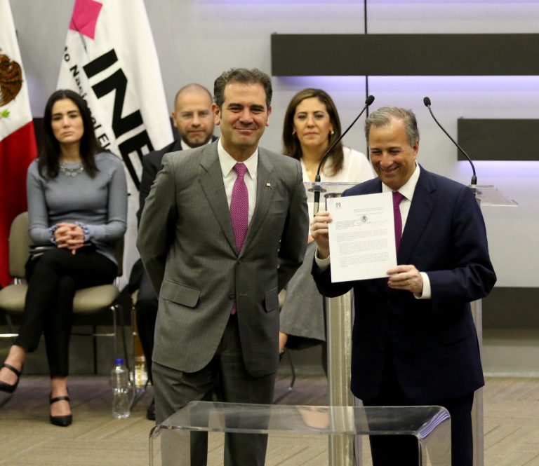 Entrega de solicitud de Registro del Candidato a la Presidencia de la República de la Coalición “Todos por México”.