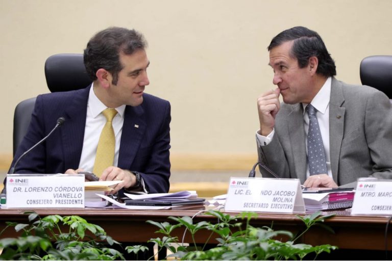 Lorenzo Córdova Vianello Consejero Presidente del INE y Edmundo Jacobo Molina Secretario Ejecutivo.