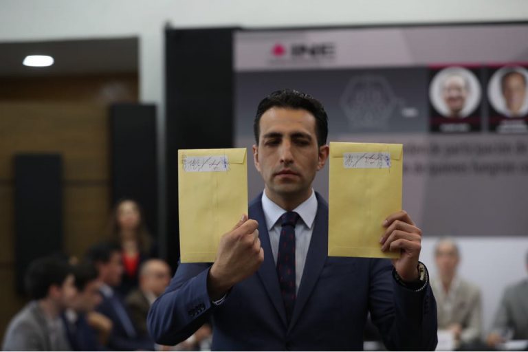 Sorteo del orden de participación de la candidata y los candidatos así como el orden de participación de quienes fungirán como moderadores en el Primer Debate Presidencial.