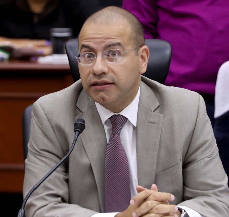 Consejero Electoral Roberto Ruiz Saldaña