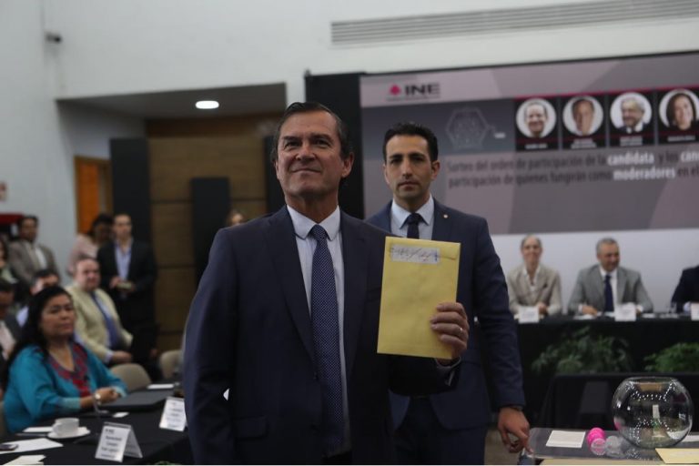 Edmundo Jacobo Molina Secretario Ejecutivo del INE.