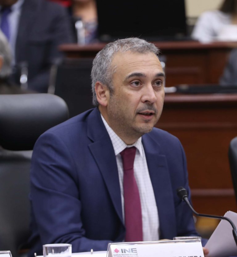 Consejero Electoral Benito Nacif Hernández .