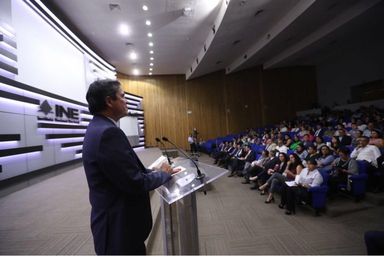 Edmundo Jacobo Molina, Secretario Ejecutivo en la Presentación de los C-INE minutos de la campaña de llamado al voto.