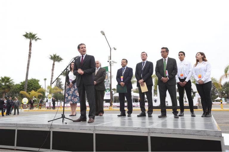 Sorteo orden de moderadores.